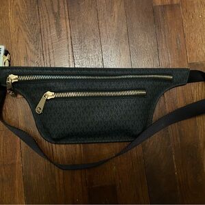 Kors Michael Kors Stylish Black Waist Bag brand new